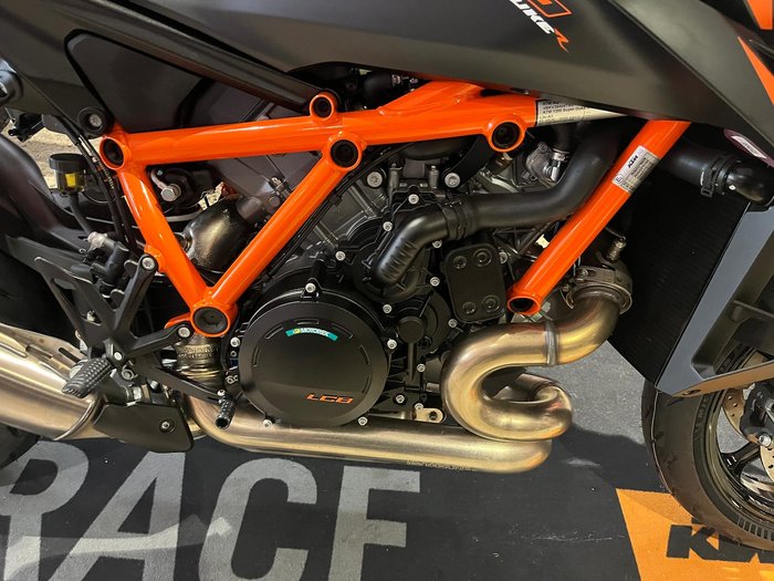 2026 KTM 1390 Super Duke R EVO Super Duke Black
