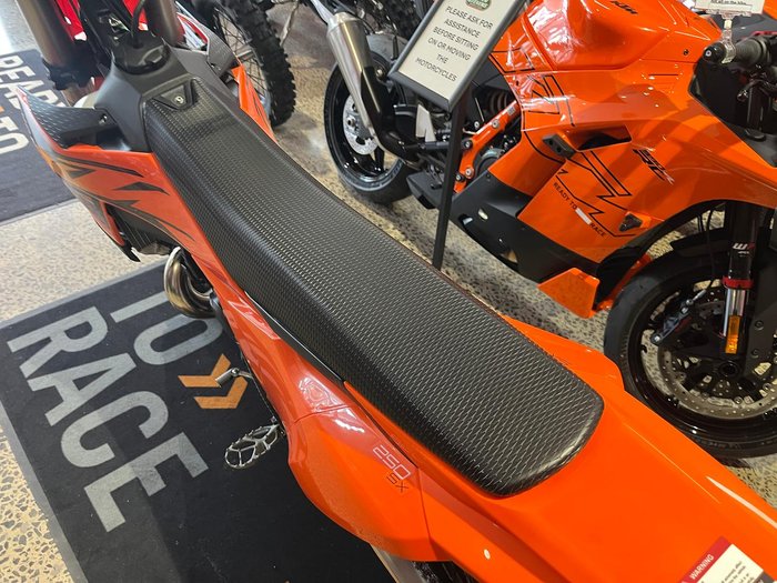 2026 KTM 250 SX SX Orange