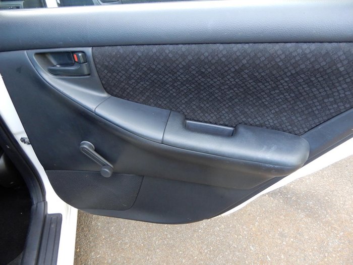 2006 Toyota Corolla Ascent ZZE122R Glacier White