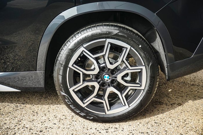 2025 BMW X1 xDrive20i