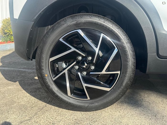 2026 Mahindra XUV3XO AX7L