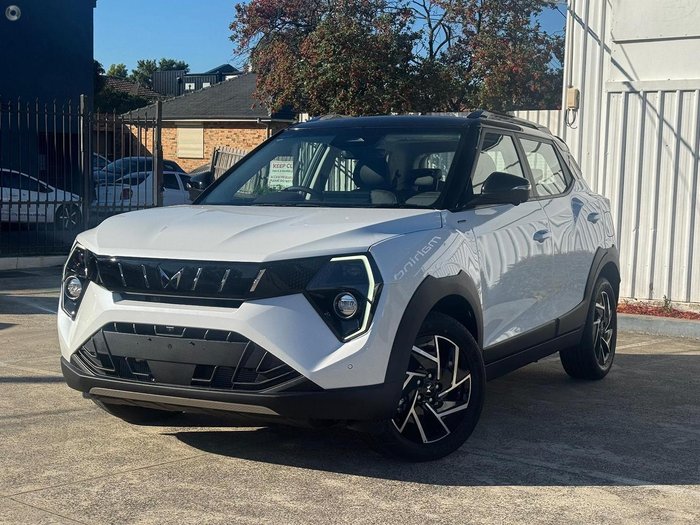 2026 Mahindra XUV3XO AX7L