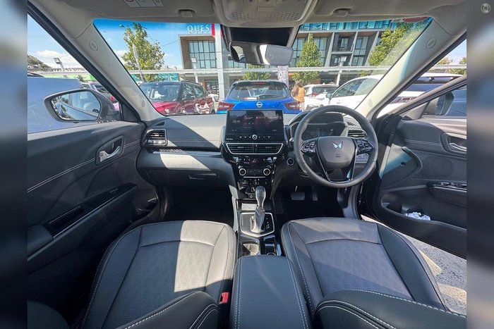 2026 Mahindra XUV3XO AX7L