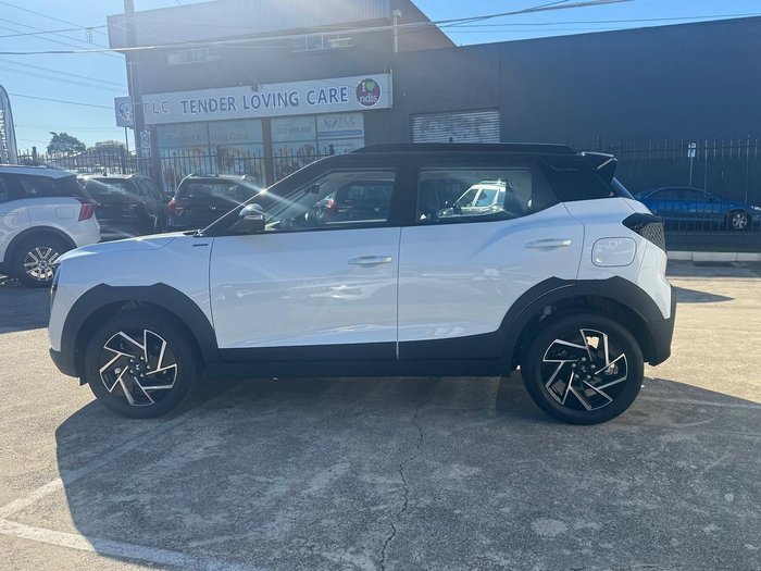 2026 Mahindra XUV3XO AX7L