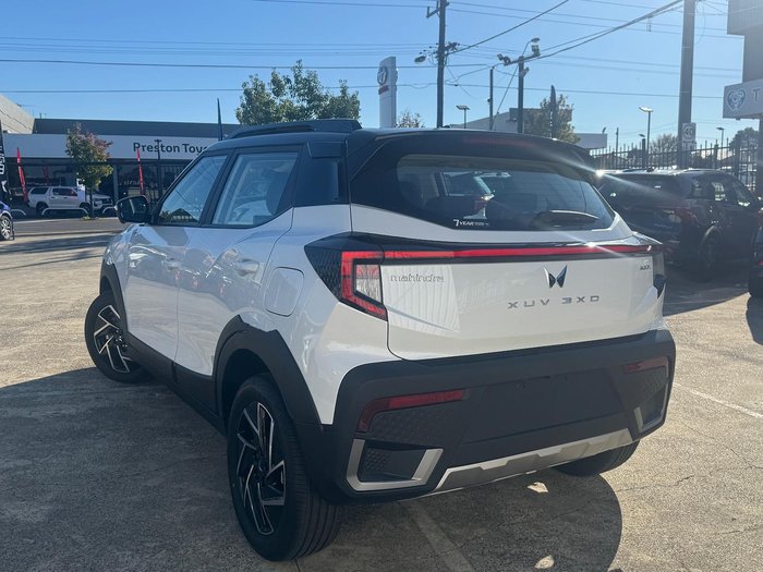 2026 Mahindra XUV3XO AX7L