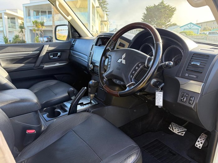 2017 Mitsubishi Pajero Exceed