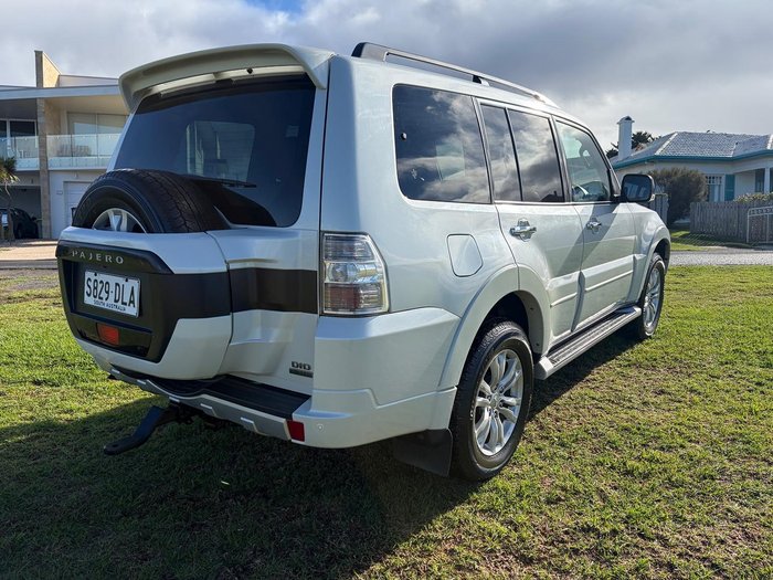 2017 Mitsubishi Pajero Exceed
