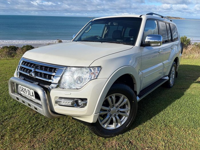 2017 Mitsubishi Pajero Exceed