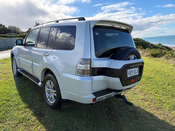 2017 Mitsubishi Pajero Exceed