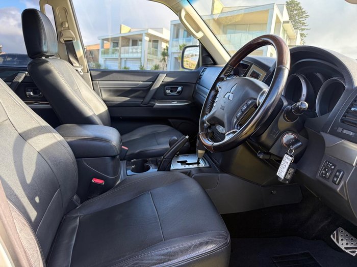 2017 Mitsubishi Pajero Exceed