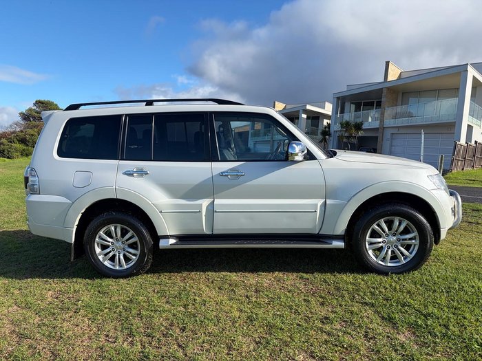 2017 Mitsubishi Pajero Exceed