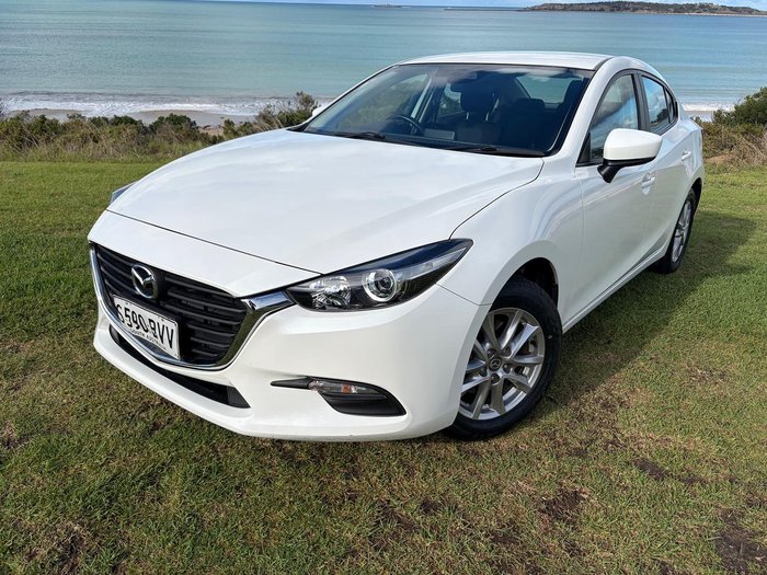 2018 Mazda 3 Neo Sport