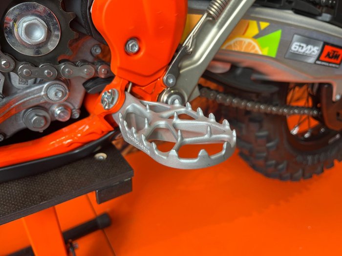 2026 KTM 450 EXC-F Six Days EXC-F Orange