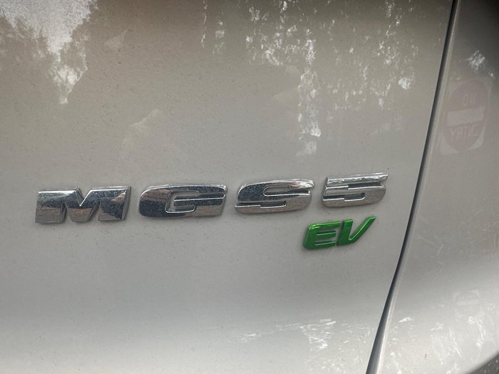 2025 MG MGS5 EV Essence 62 ZS3EM MY25 Champagne Gold