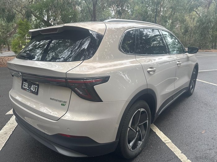 2025 MG MGS5 EV Essence 62 ZS3EM MY25 Champagne Gold