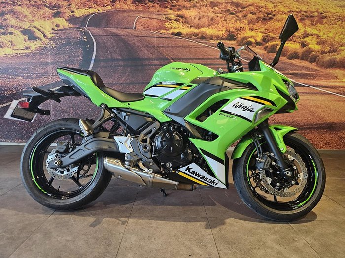 2025 Kawasaki Ninja 650L (LAMS) KRT Edition Ninja Green