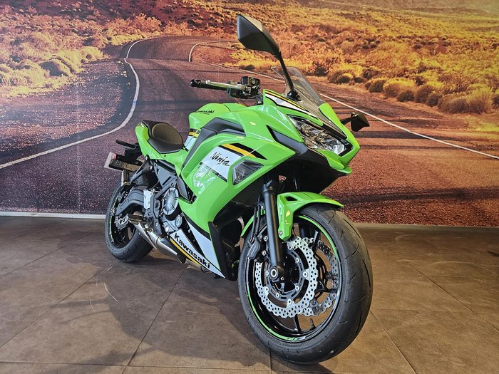 2025 Kawasaki Ninja 650L (LAMS) KRT Edition Ninja Green
