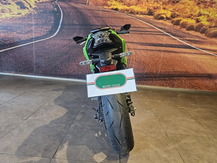 2025 Kawasaki Ninja 650L (LAMS) KRT Edition Ninja Green