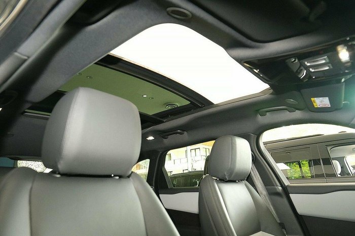 2025 Land Rover Range Rover Velar P250 Dynamic SE L560 MY26 AWD Carpathian Grey