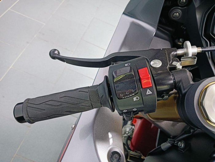 2021 Suzuki GSX-R750 GSX-R Silver