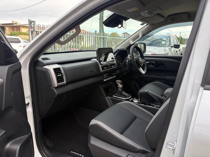 2025 Nissan Navara ST-X