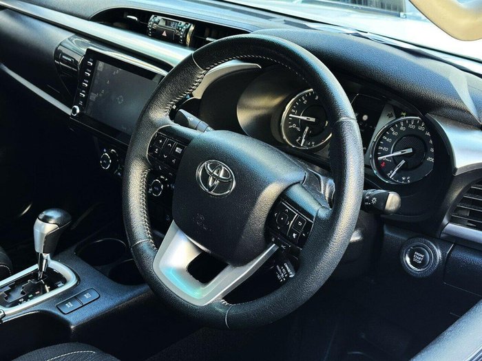 2021 Toyota Hilux SR5