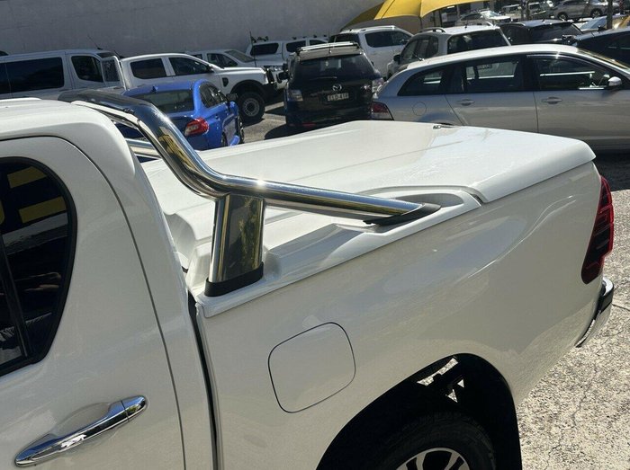 2021 Toyota Hilux SR5