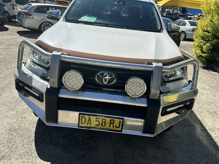 2021 Toyota Hilux SR5