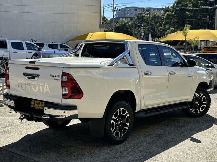 2021 Toyota Hilux SR5