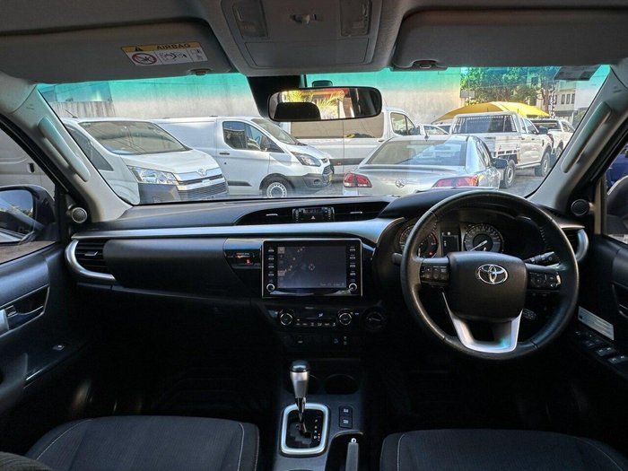2021 Toyota Hilux SR5