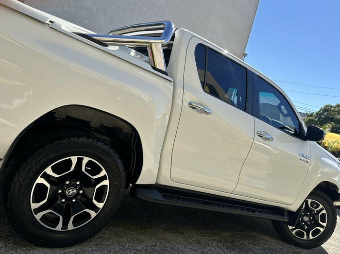 2021 Toyota Hilux SR5