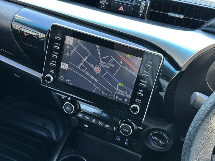 2021 Toyota Hilux SR5
