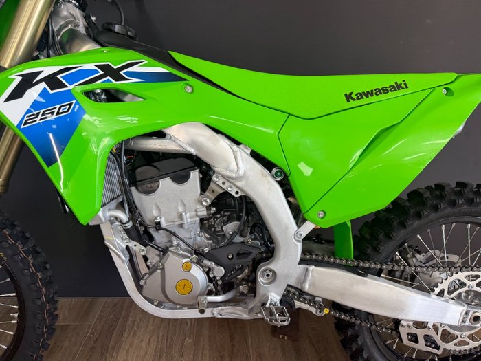 2026 Kawasaki KX250 LIME GREEN