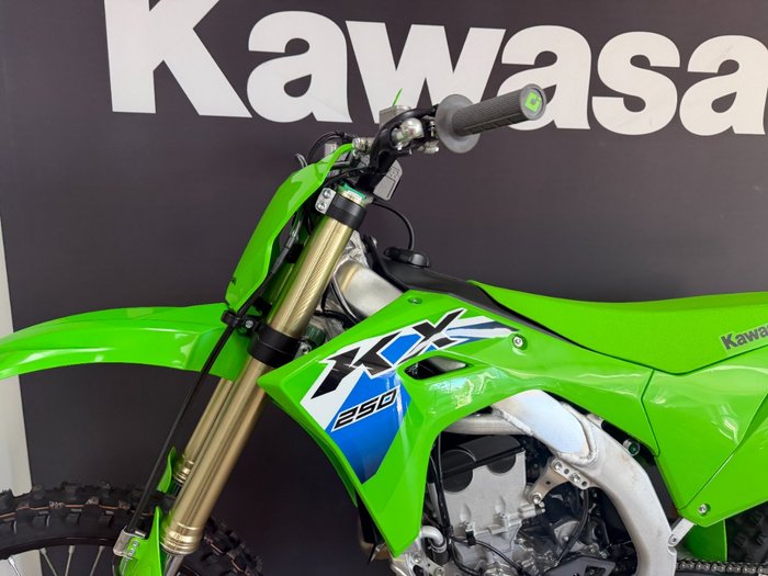 2026 Kawasaki KX250 LIME GREEN