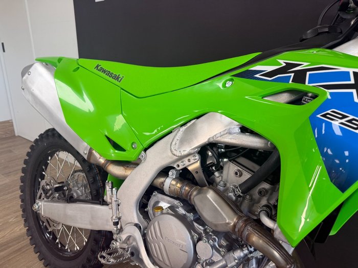 2026 Kawasaki KX250 LIME GREEN