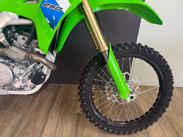 2026 Kawasaki KX250 LIME GREEN