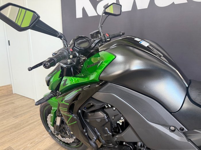 2025 Kawasaki ZR1000 Black
