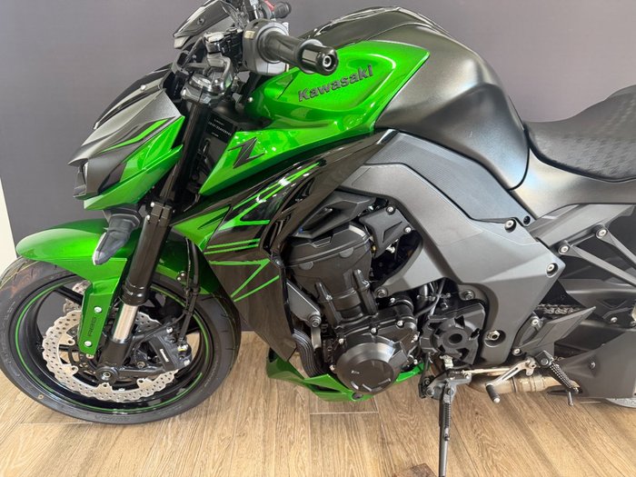 2025 Kawasaki ZR1000 Black