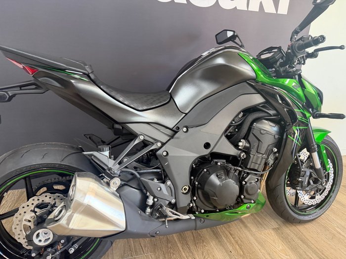 2025 Kawasaki ZR1000 Black