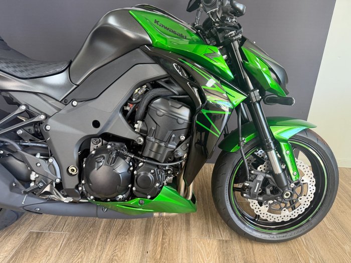 2025 Kawasaki ZR1000 Black