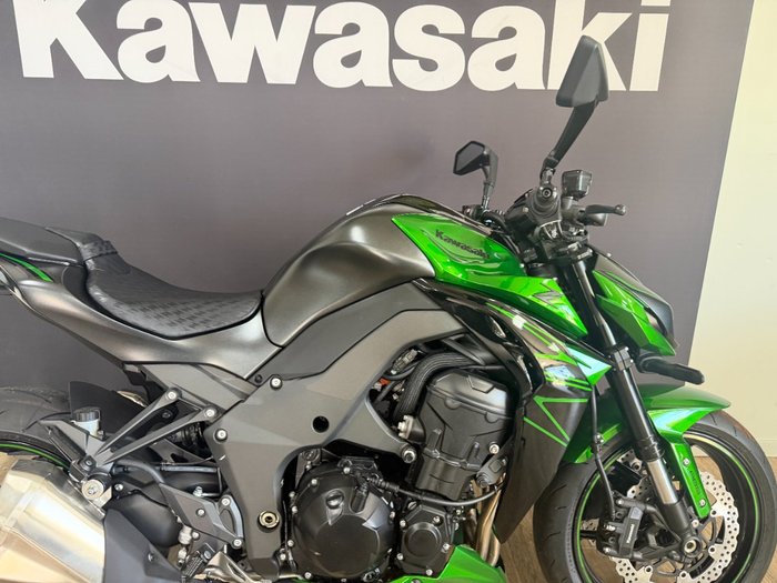 2025 Kawasaki ZR1000 Black