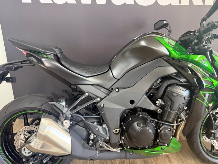 2025 Kawasaki ZR1000 Black
