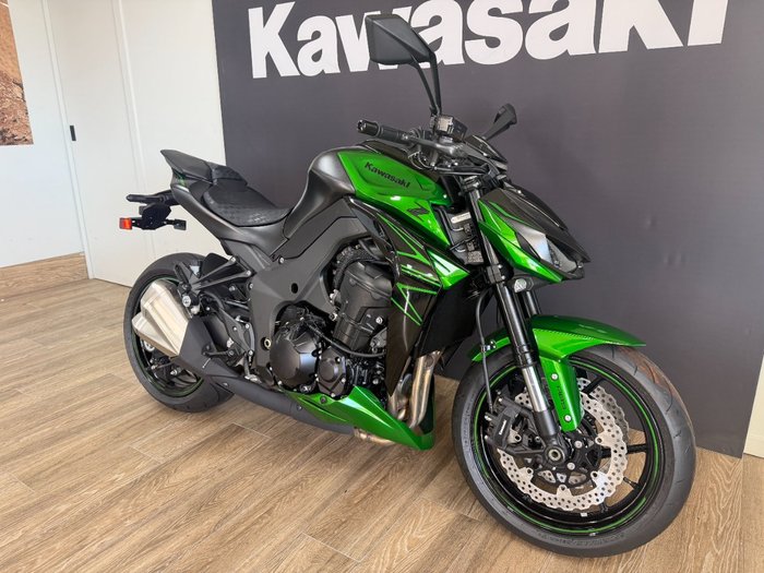 2025 Kawasaki ZR1000 Black