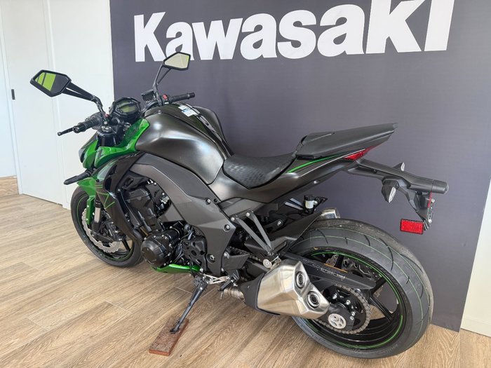 2025 Kawasaki ZR1000 Black
