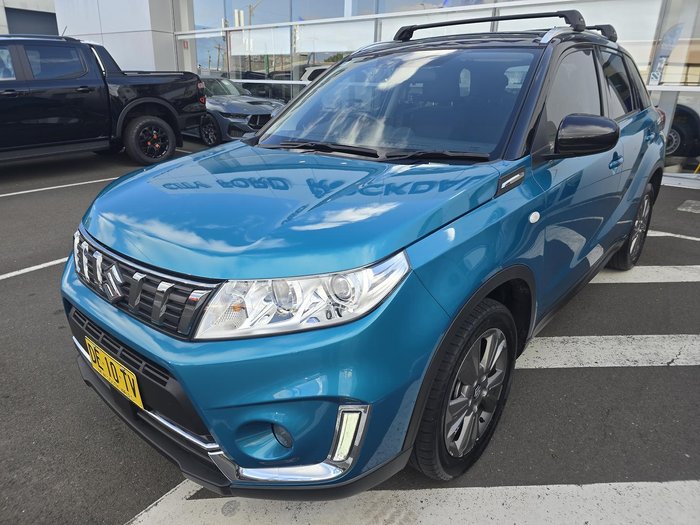 2022 Suzuki Vitara Shadow
