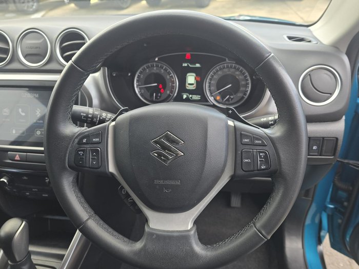 2022 Suzuki Vitara Shadow