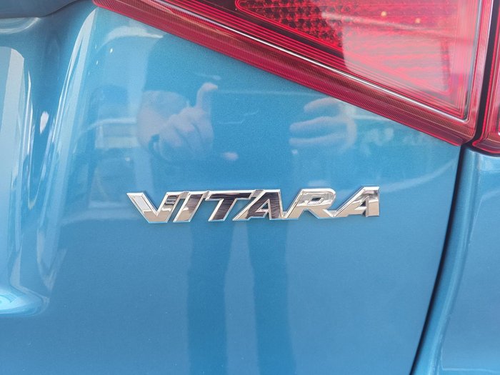 2022 Suzuki Vitara Shadow