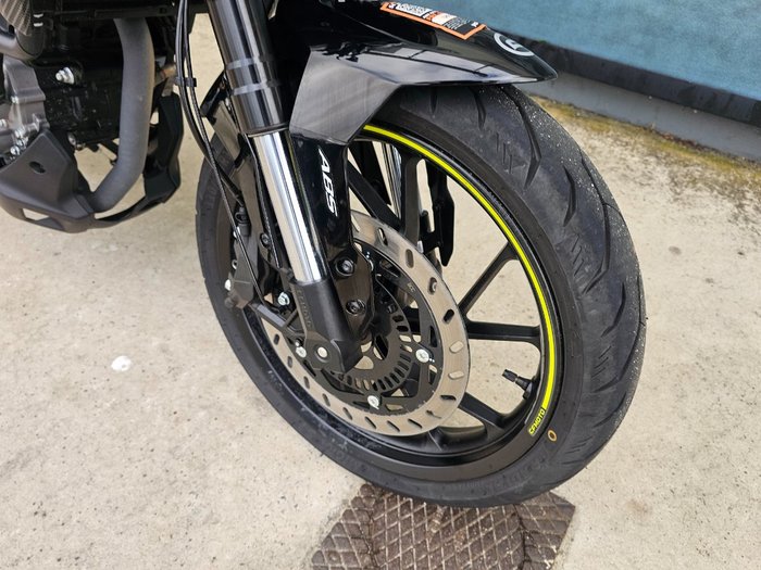 2025 CFMOTO 300 NK ABS Black