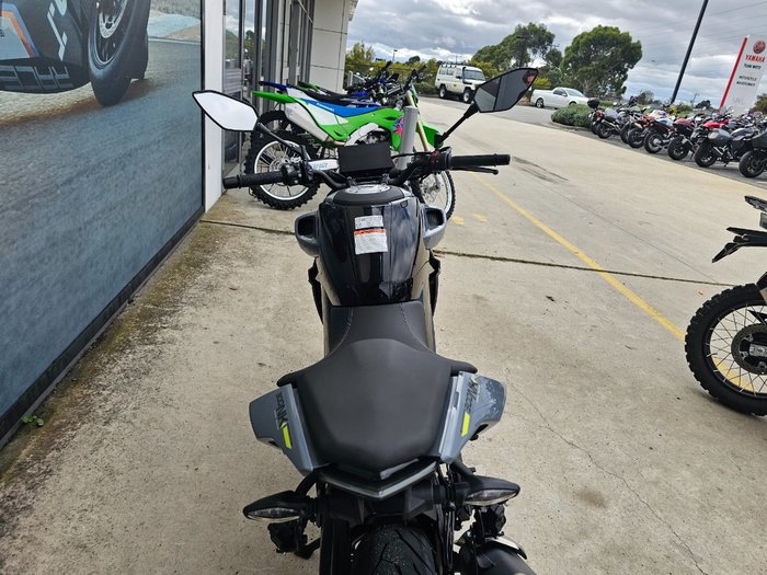 2025 CFMOTO 300 NK ABS Black