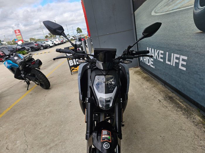 2025 CFMOTO 300 NK ABS Black